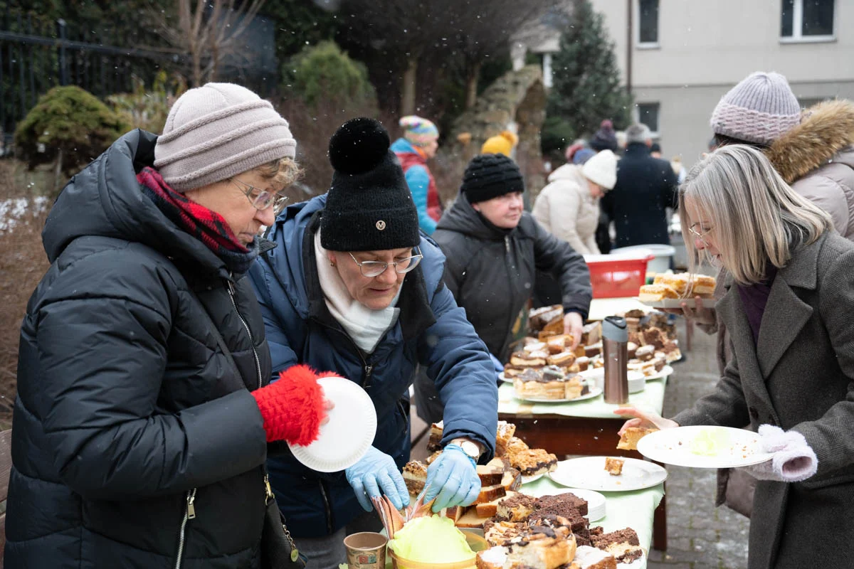 Zimowy Piknik przy Parafii Świętego Pawła. Mroźna pogoda nie przeszkodziła w świetnej zabawie!