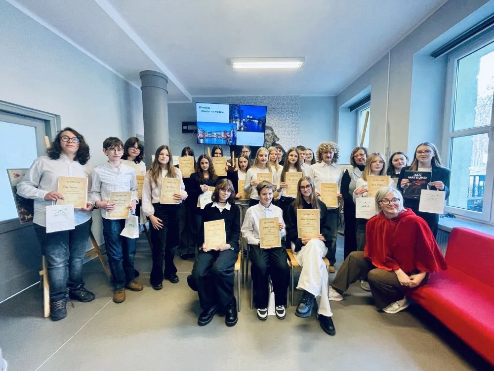 II Liceum Ogólnokształcące im. Jana Matejki zorganizowało coroczne dyktando dla uczniów miejskich szkół!