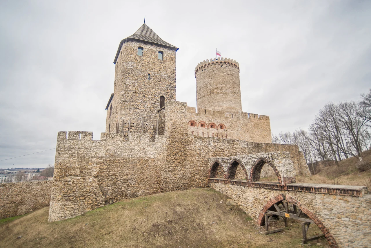 Zamek w Będzinie już po remoncie – wygląda rewelacyjnie [GALERIA ZDJĘĆ]