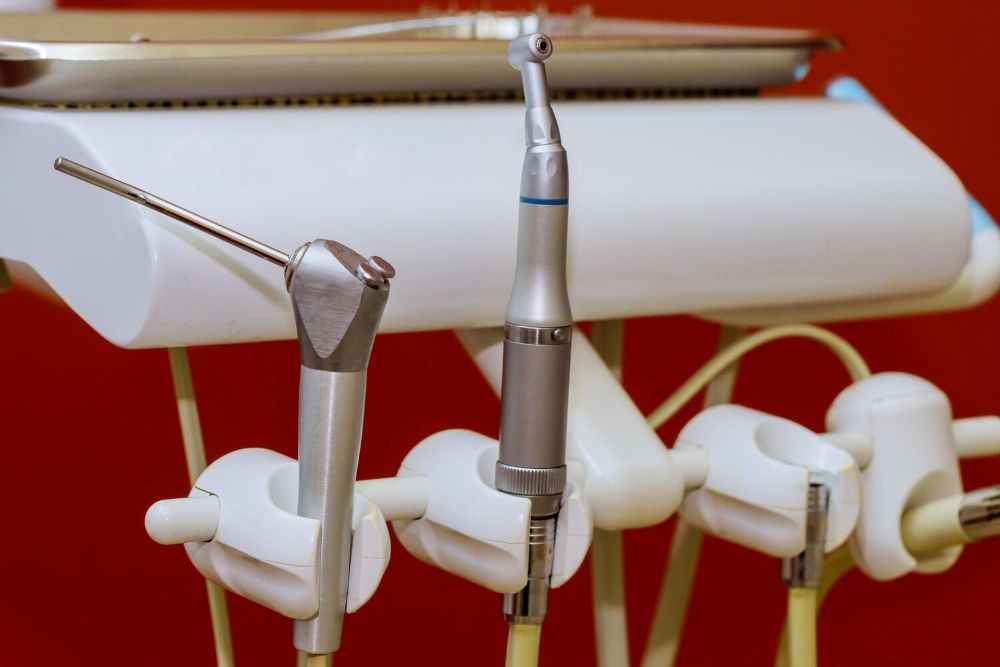 Skalery i piaskarki? Duet idealny w profilaktyce periodontologicznej