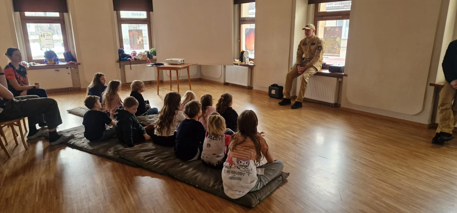 Bezpieczne ferie 2026 w Żorach. Strażacy uczyli dzieci pierwszej pomocy / fot. KM PSP Żory