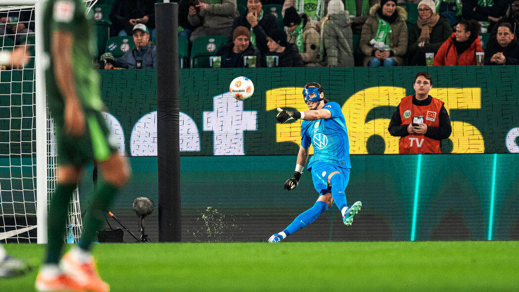 Kamil Grabara to bramkarz robiący furorę w Niemczech. Rudzianin piłkarską karierę rozpoczynał na Górnym Śląsku