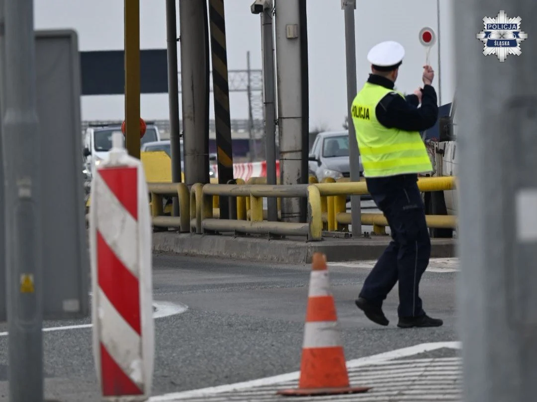 Ponad 400 wykroczeń na autostradach A1 i A4. Policja ujawniła też dwa przestępstwa
