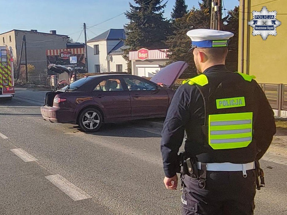 Dwie groźne kolizje w piątkowe popołudnie. Policja ostrzega kierowców /fot. KMP Wodzisław Śląski