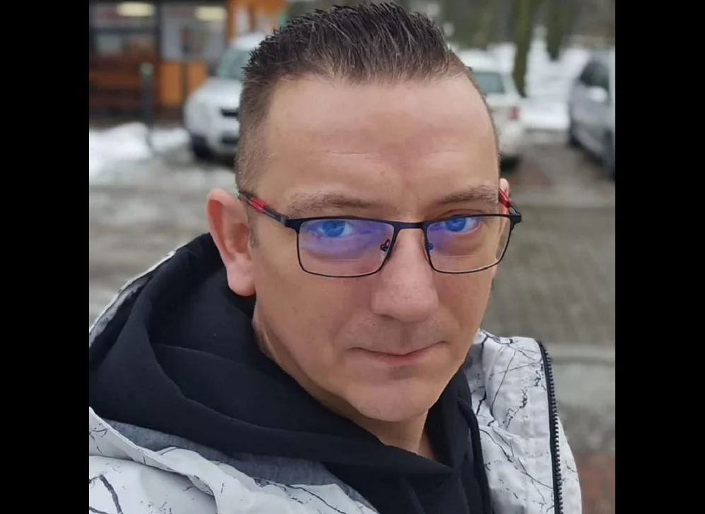 Zaginął Sebastian Klusz. Policja w Piekarach Śląskich poszukuje 46-latka
