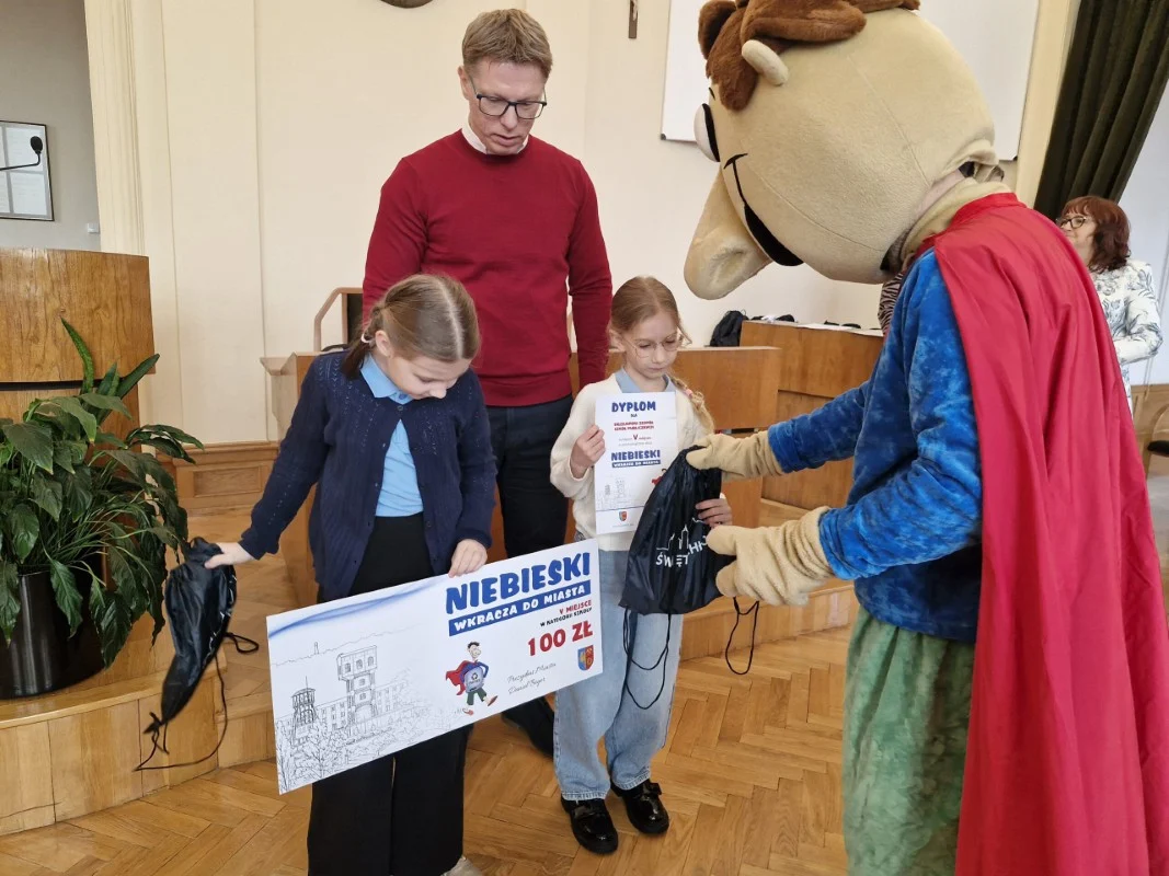 Konkurs "Niebieski wkracza do miasta" - uczniowie i przedszkolaki pokazali ekologiczną moc / fot. UM Świętochłowice