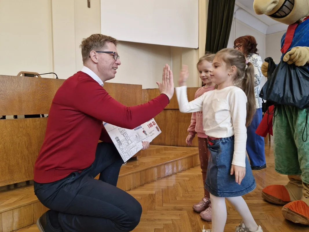 Konkurs "Niebieski wkracza do miasta" - uczniowie i przedszkolaki pokazali ekologiczną moc / fot. UM Świętochłowice