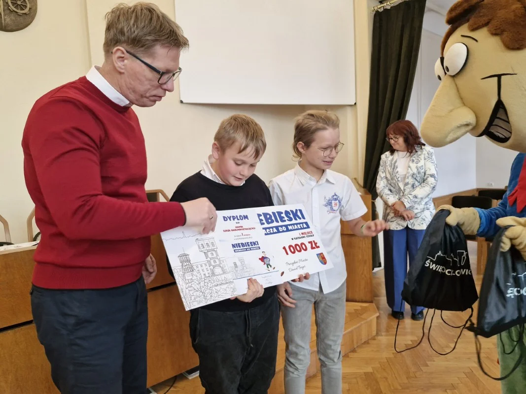 Konkurs "Niebieski wkracza do miasta" - uczniowie i przedszkolaki pokazali ekologiczną moc / fot. UM Świętochłowice