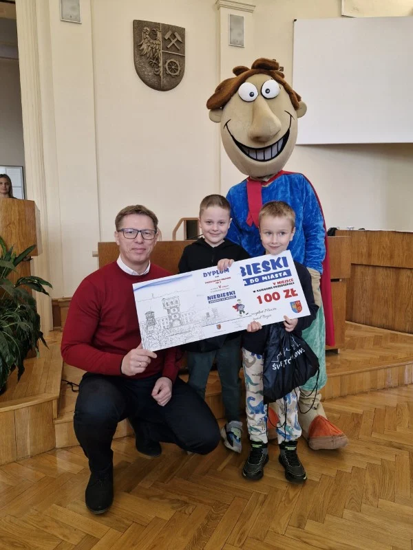 Konkurs "Niebieski wkracza do miasta" - uczniowie i przedszkolaki pokazali ekologiczną moc / fot. UM Świętochłowice