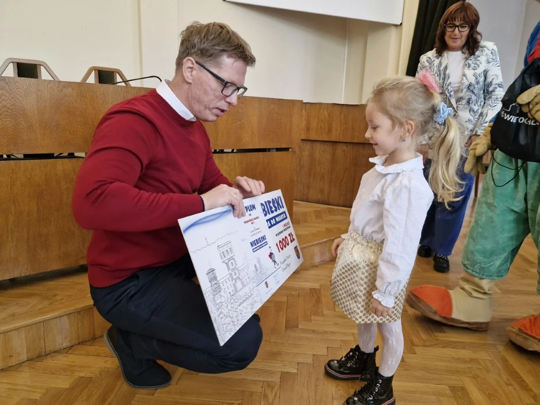 Konkurs "Niebieski wkracza do miasta" - uczniowie i przedszkolaki pokazali ekologiczną moc / fot. UM Świętochłowice