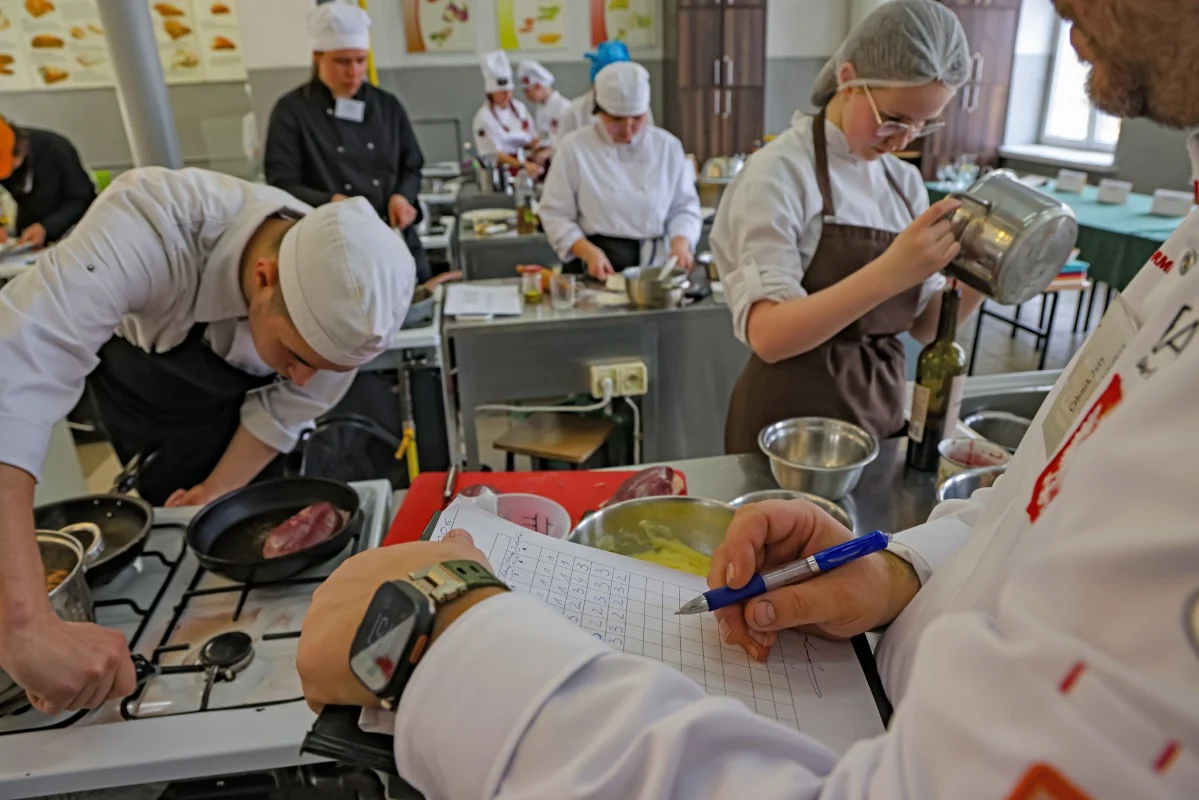 Młodzi kucharze rywalizowali w Sosnowcu. Znamy zwycięzców prestiżowego konkursu / fot. CKZiU