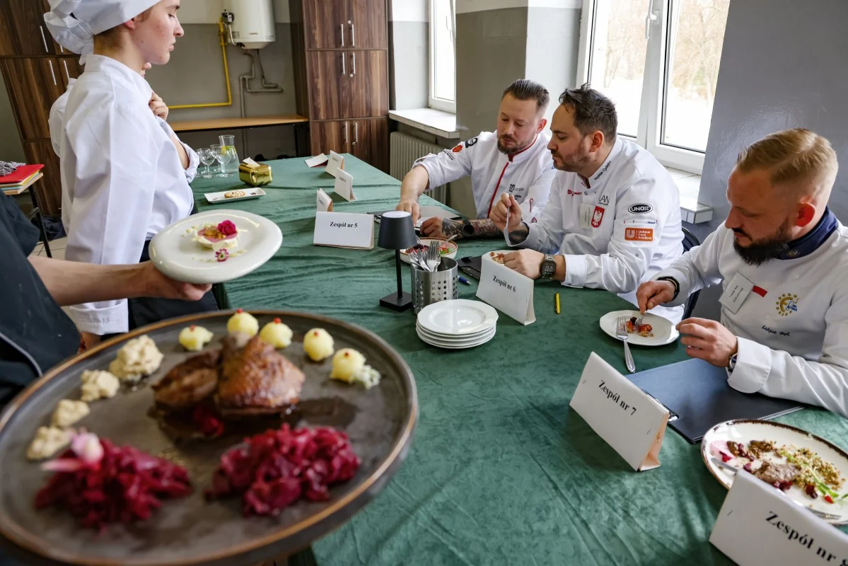 Młodzi kucharze rywalizowali w Sosnowcu. Znamy zwycięzców prestiżowego konkursu / fot. CKZiU