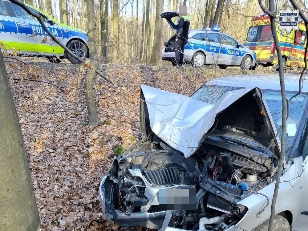Dwie groźne kolizje w piątkowe popołudnie. Policja ostrzega kierowców