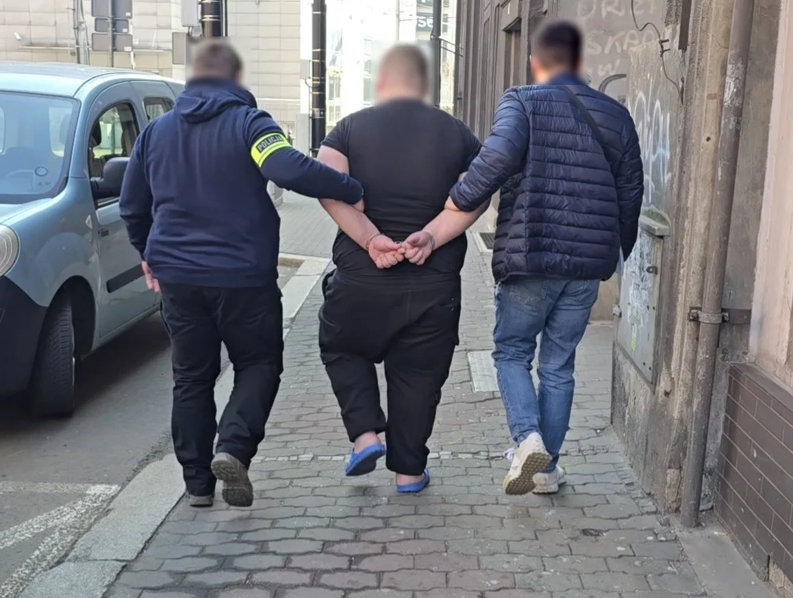 Policjanci z Bytomia przejęli narkotyki. 17-latek w areszcie, 22-latek pod dozorem