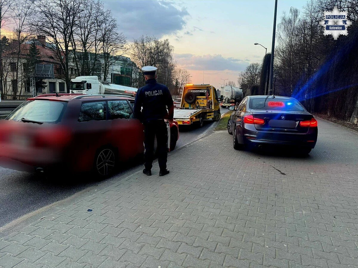 116 km/h w miejscu z ograniczeniem do 70. Kierowca audi bez prawa jazdy zatrzymany