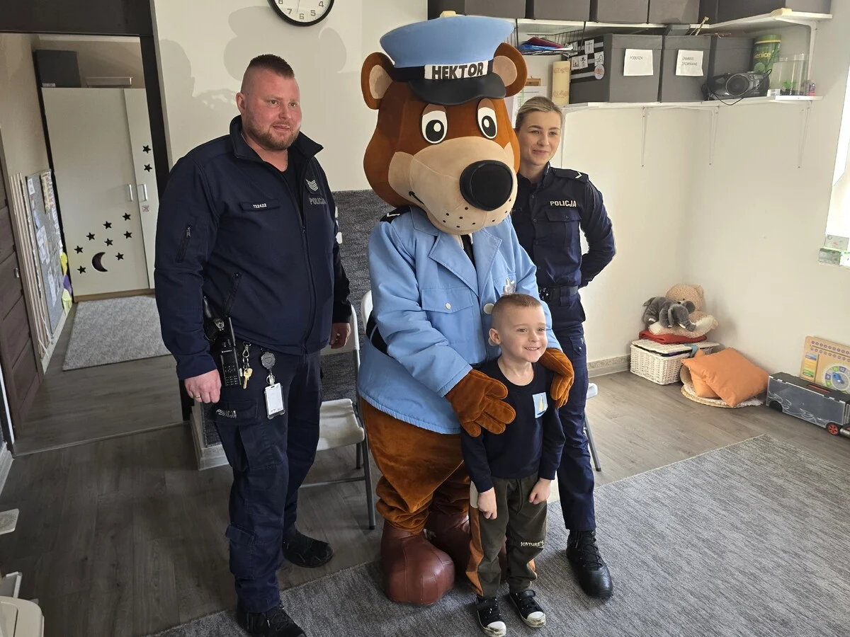 Z Hektorem wśród najmłodszych – spotkanie policjantów z dziećmi w Mikołowie