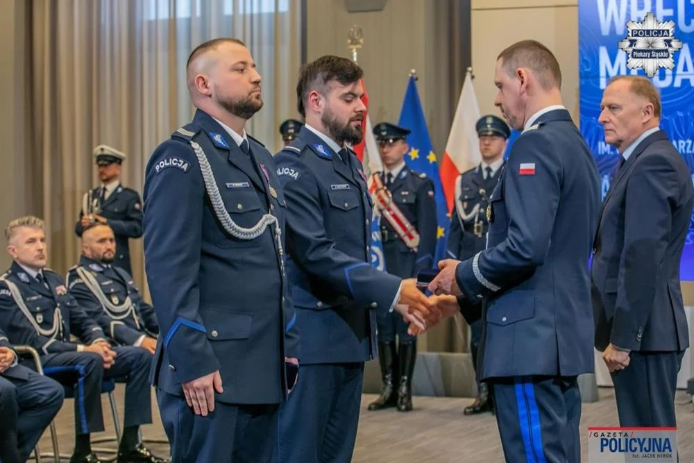 Piekarscy policjanci odznaczeni medalem im. Andrzeja Struja