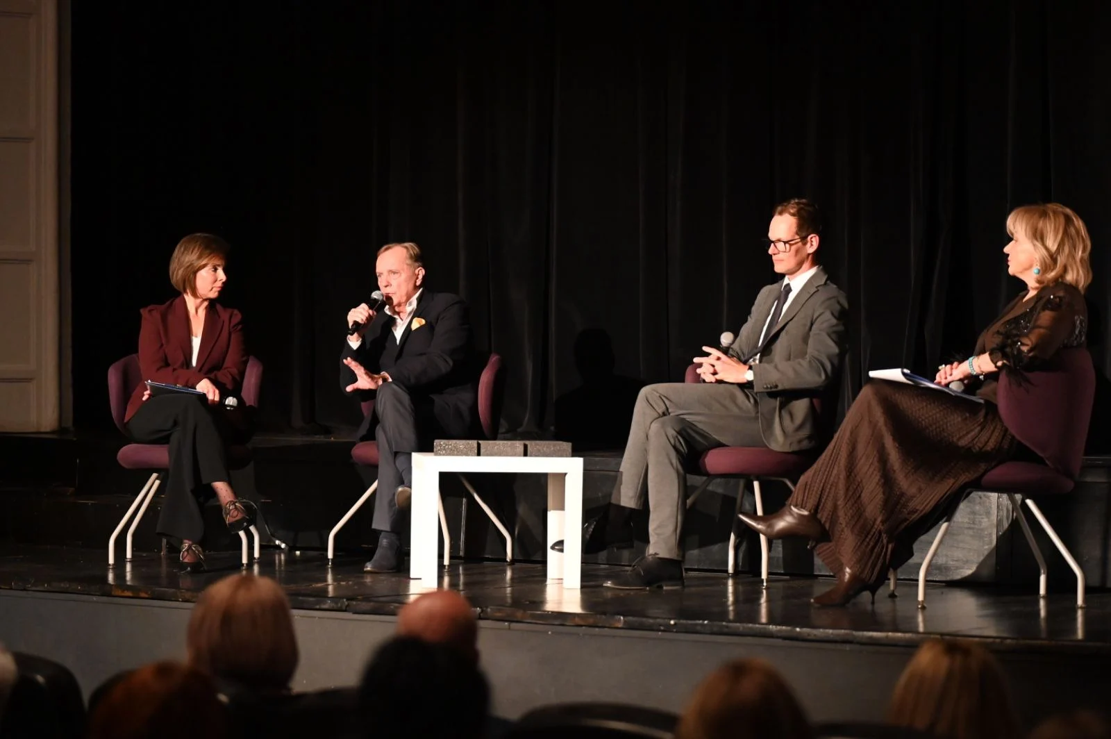 Za nami spotkanie o zdrowiu z okazji Dnia Kobiet w Rudzie Śląskiej – panel i spektakl Teatru Korez