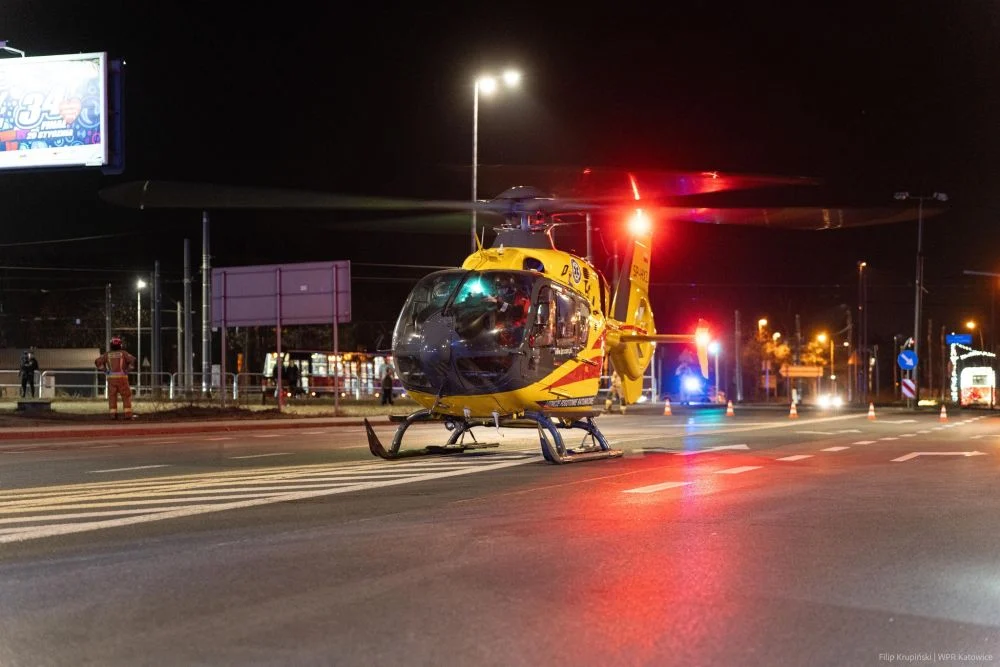 Wypadek z udziałem motocykla w Chebziu. Poszkodowani trafili do szpitala