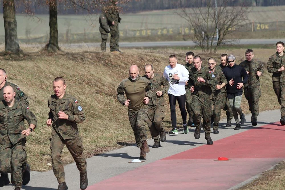 Bieg Tropem Wilczym w Piekarach Śląskich. Na starcie blisko 150 osób
