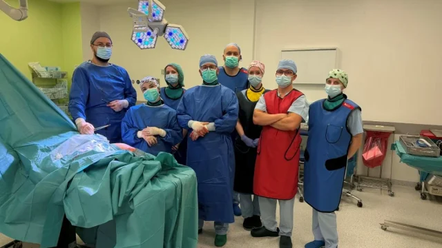 Przełomowy zabieg w chorzowskim szpitalu. Lekarze wydłużyli nogę dziewczynki do 15 cm