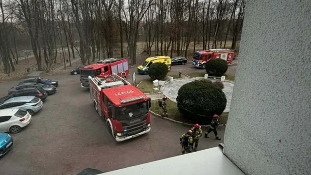 Akcja służb w rudzkim liceum. Kilkoro uczniów źle się poczuło