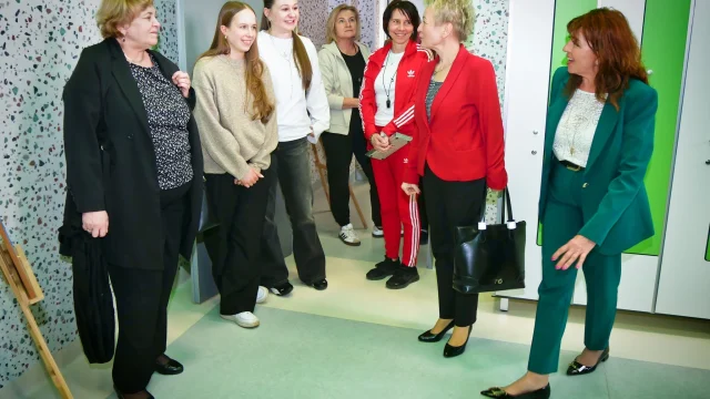 Nowe zaplecze sportowe w I LO w Mikołowie. Zmodernizowano szatnie przy sali gimnastycznej