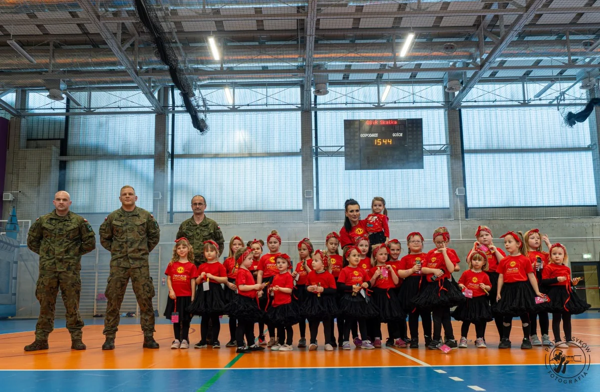 Hala na Skałce pełna energii. Za nami charytatywny dzień fitness w Świętochłowicach / fot. Piotr Sasyków Fotografia