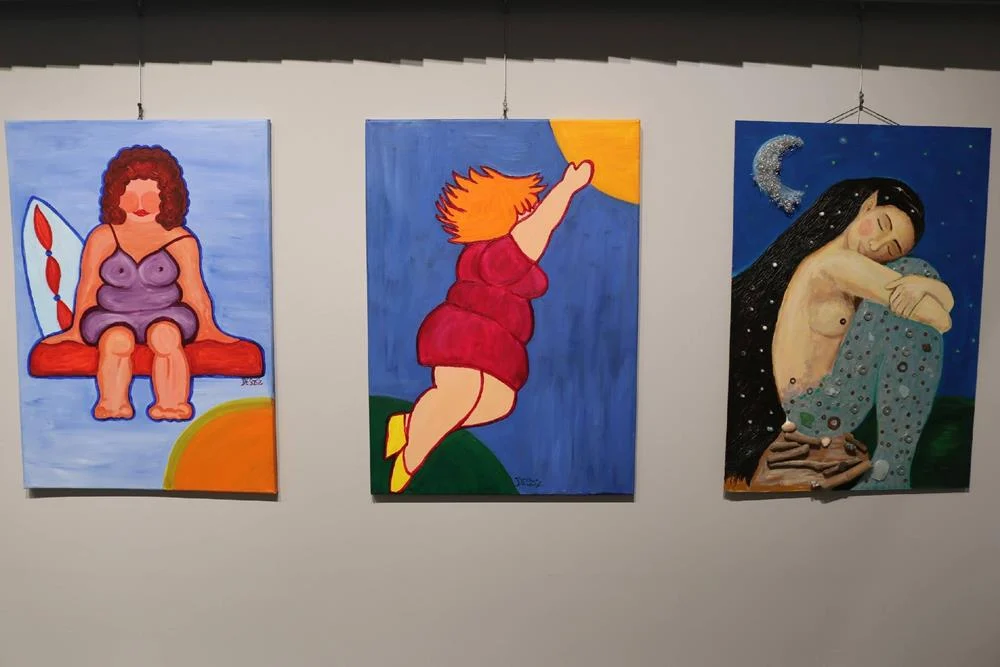 Sztuka Grupy Obsydian w Piekarach Śląskich. Nowa wystawa w bibliotece