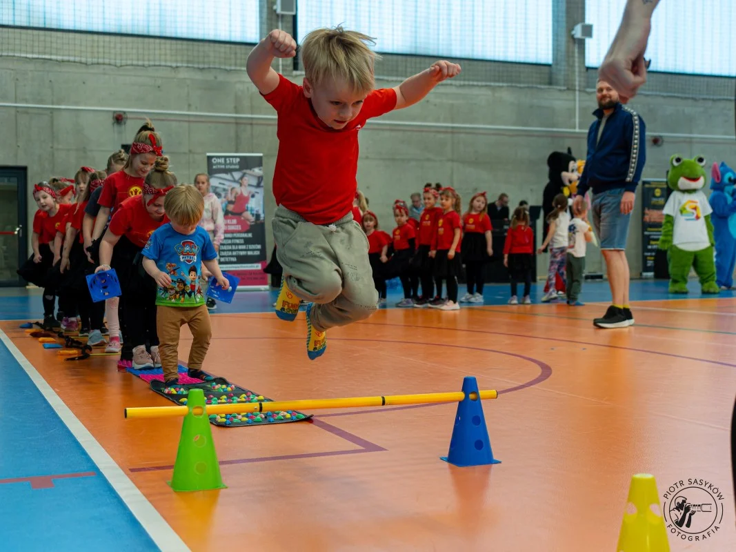 Hala na Skałce pełna energii. Za nami charytatywny dzień fitness w Świętochłowicach / fot. Piotr Sasyków Fotografia