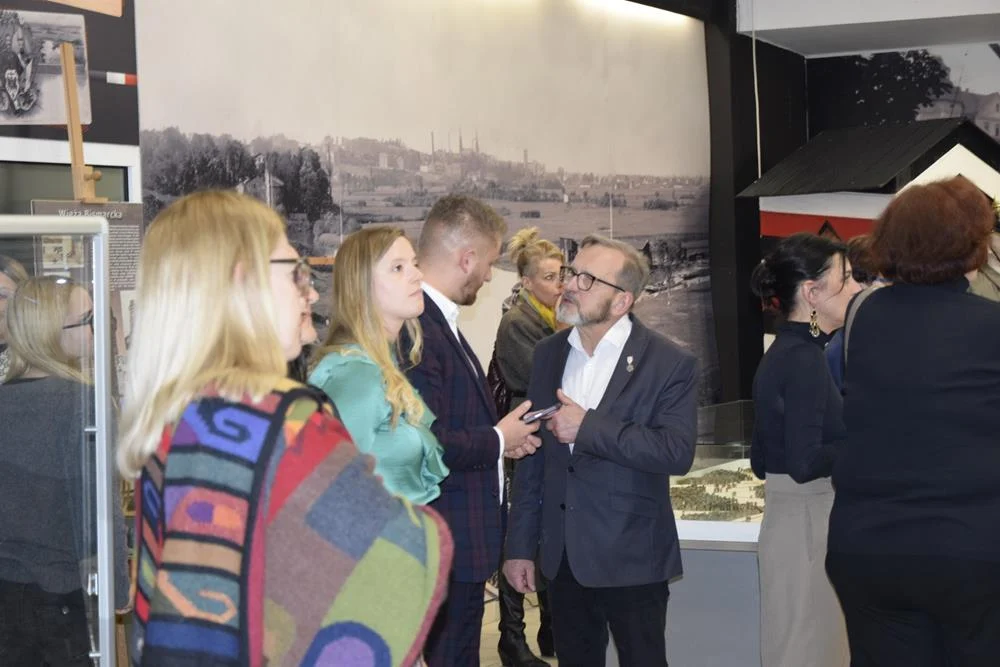 651713974_1382896556975600_8425576544770356014_n