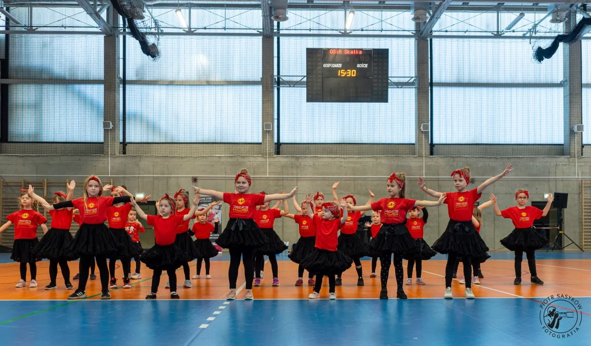 Hala na Skałce pełna energii. Za nami charytatywny dzień fitness w Świętochłowicach / fot. Piotr Sasyków Fotografia