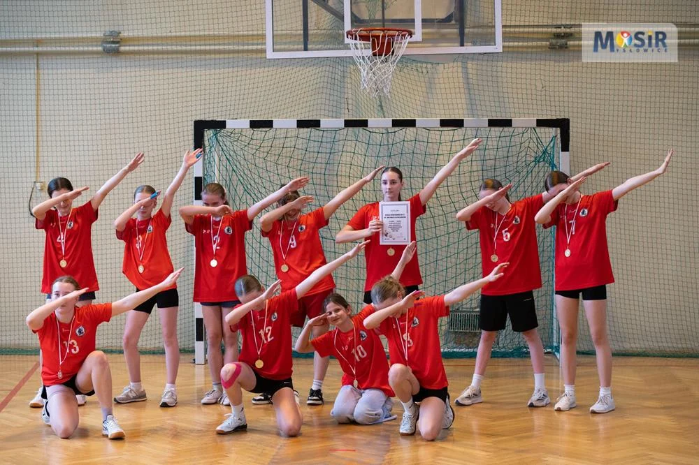 Mysłowice: Zawody koszykarskie uczennic klas IV-VI zakończone!