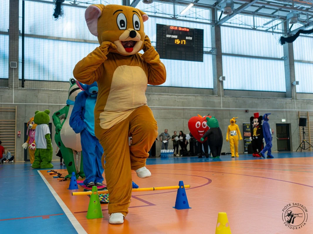 Hala na Skałce pełna energii. Za nami charytatywny dzień fitness w Świętochłowicach / fot. Piotr Sasyków Fotografia