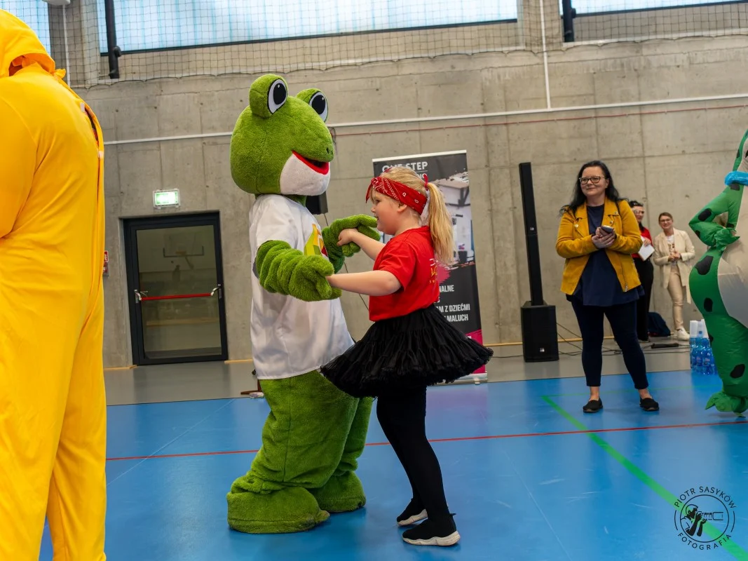 Hala na Skałce pełna energii. Za nami charytatywny dzień fitness w Świętochłowicach / fot. Piotr Sasyków Fotografia