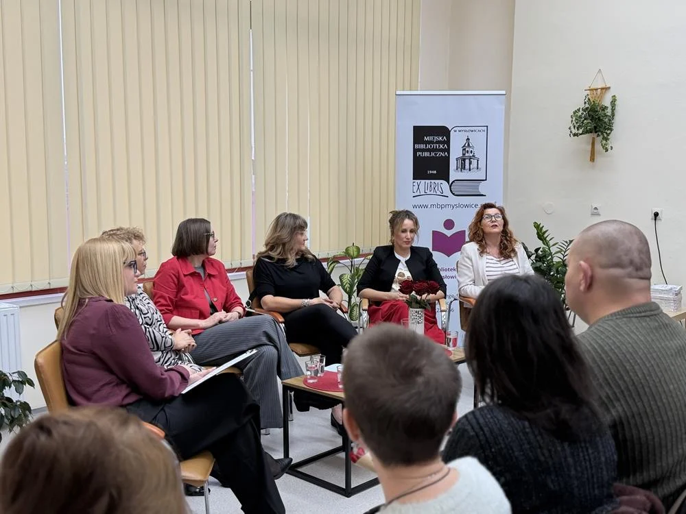 „Kobiety w literackim zwierciadle” – spotkanie z pisarkami i blogerkami w Mysłowicach