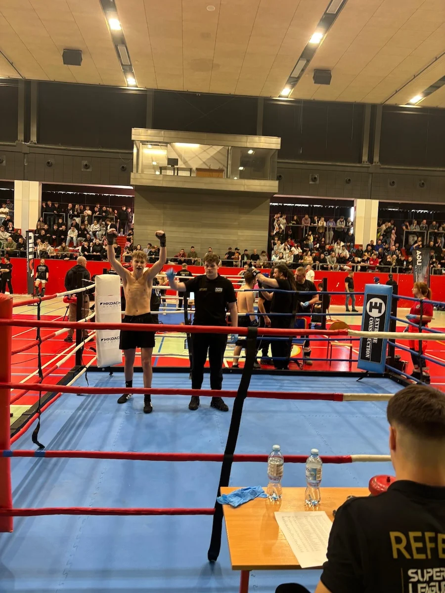 654922018_26374780062153160_3276886372609889221_n