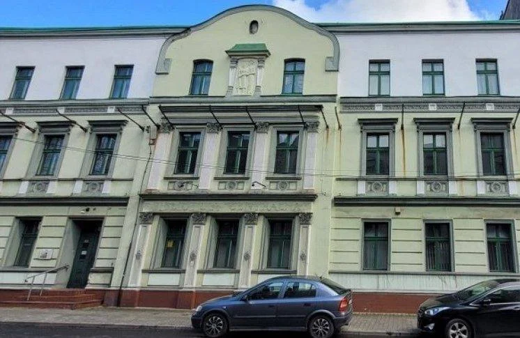 Budynek dawnej biblioteki w Wirku przejdzie metamorfozę! Powstaną w nim mieszkania