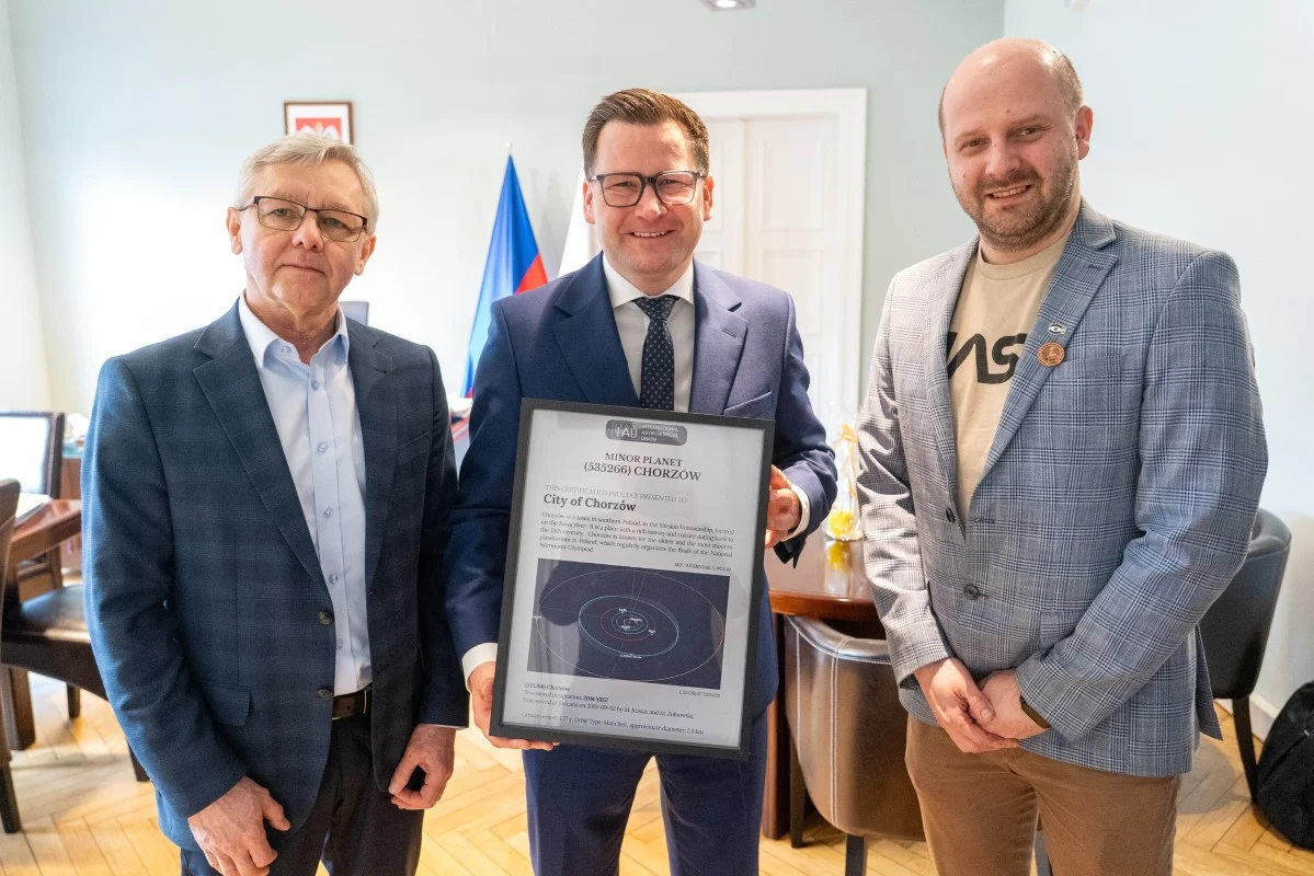 Planetoida nazwana „Chorzów”. Certyfikat trafił do prezydenta miasta
