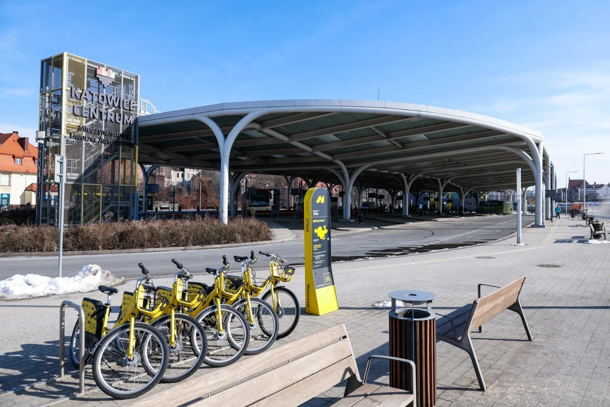 Ponad 325 tysięcy parkowań w 2025 roku. Popularność katowickich centrów przesiadkowych z każdym rokiem rośnie / fot. KAW