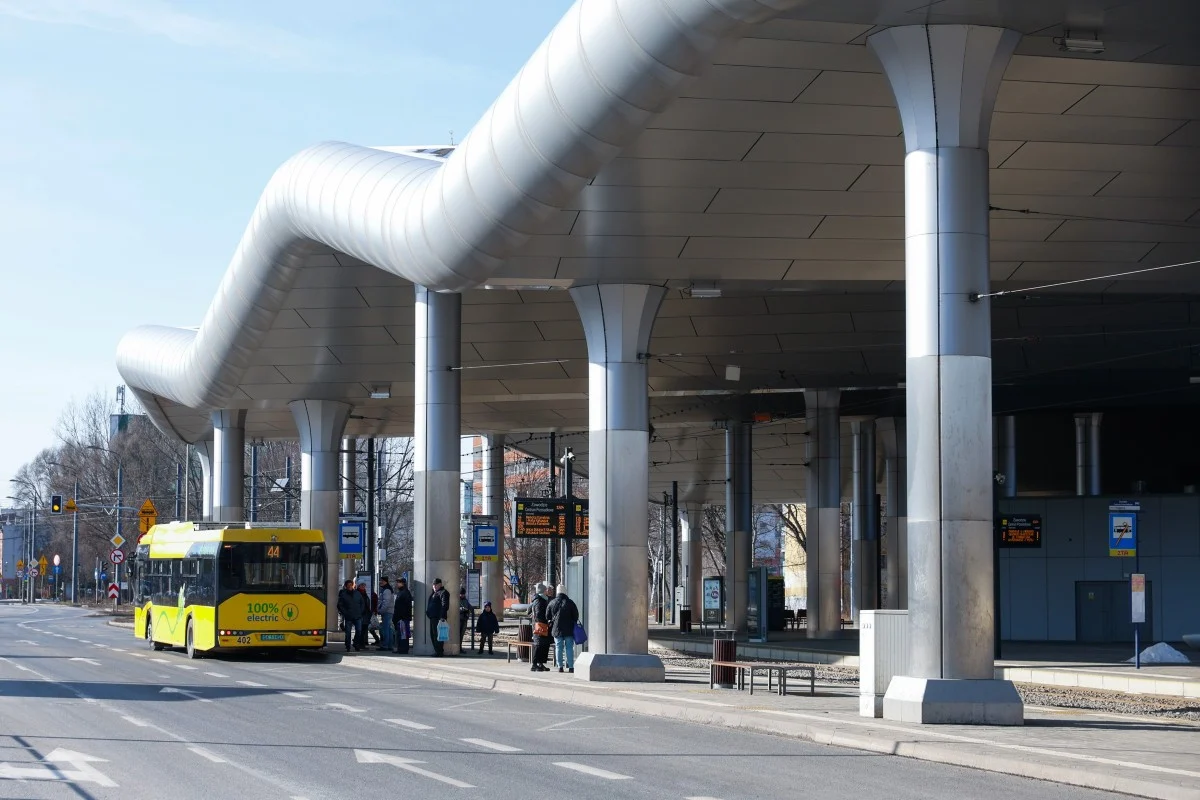 Ponad 325 tysięcy parkowań w 2025 roku. Popularność katowickich centrów przesiadkowych z każdym rokiem rośnie / fot. KAW