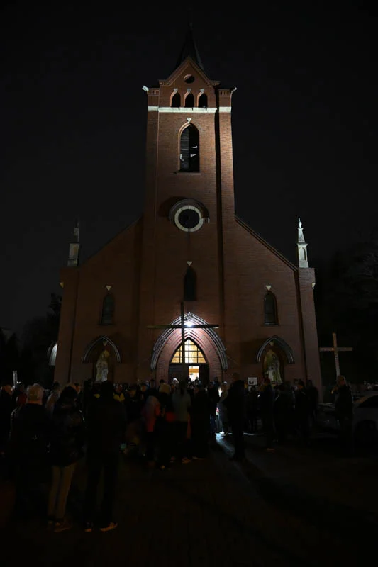 Wierni przeszli w Drogach Krzyżowych ulicami Rudy Śląskiej / fot. Marek Faber