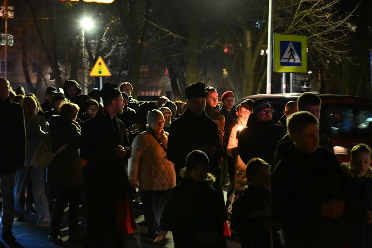 Wierni przeszli w Drogach Krzyżowych ulicami Rudy Śląskiej / fot. Marek Faber