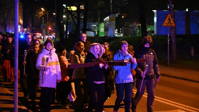 Wierni przeszli w Drogach Krzyżowych ulicami Rudy Śląskiej