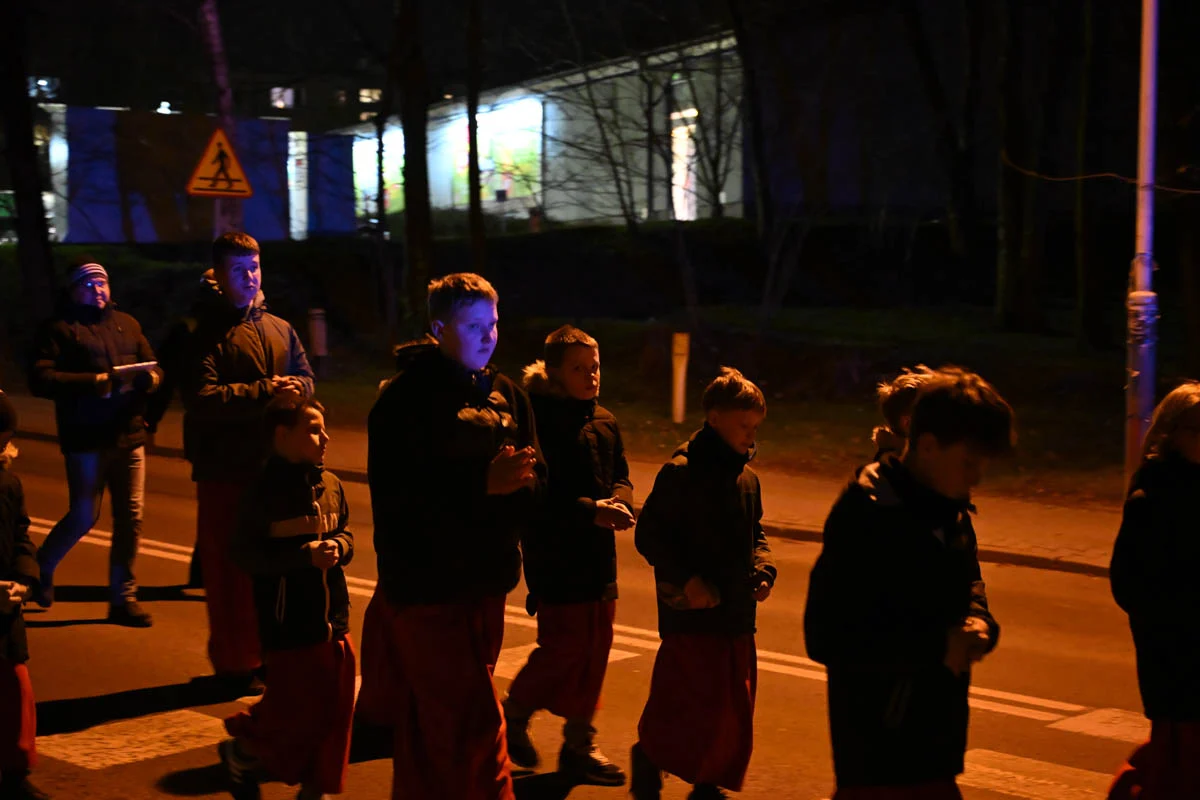 Wierni przeszli w Drogach Krzyżowych ulicami Rudy Śląskiej / fot. Marek Faber