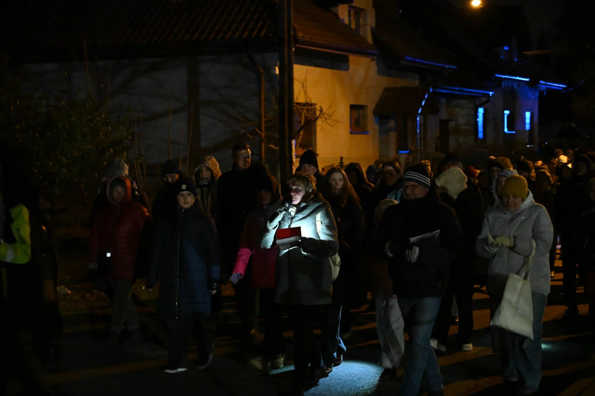 Wierni przeszli w Drogach Krzyżowych ulicami Rudy Śląskiej / fot. Marek Faber