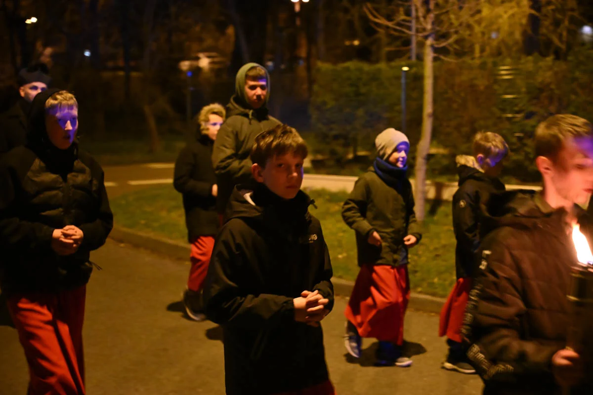 Wierni przeszli w Drogach Krzyżowych ulicami Rudy Śląskiej / fot. Marek Faber