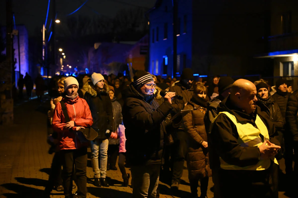 Wierni przeszli w Drogach Krzyżowych ulicami Rudy Śląskiej / fot. Marek Faber