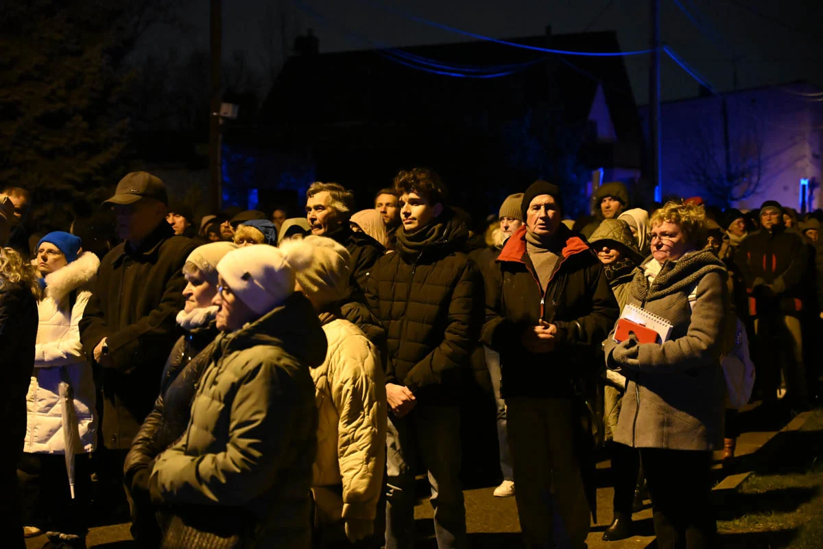 Wierni przeszli w Drogach Krzyżowych ulicami Rudy Śląskiej / fot. Marek Faber