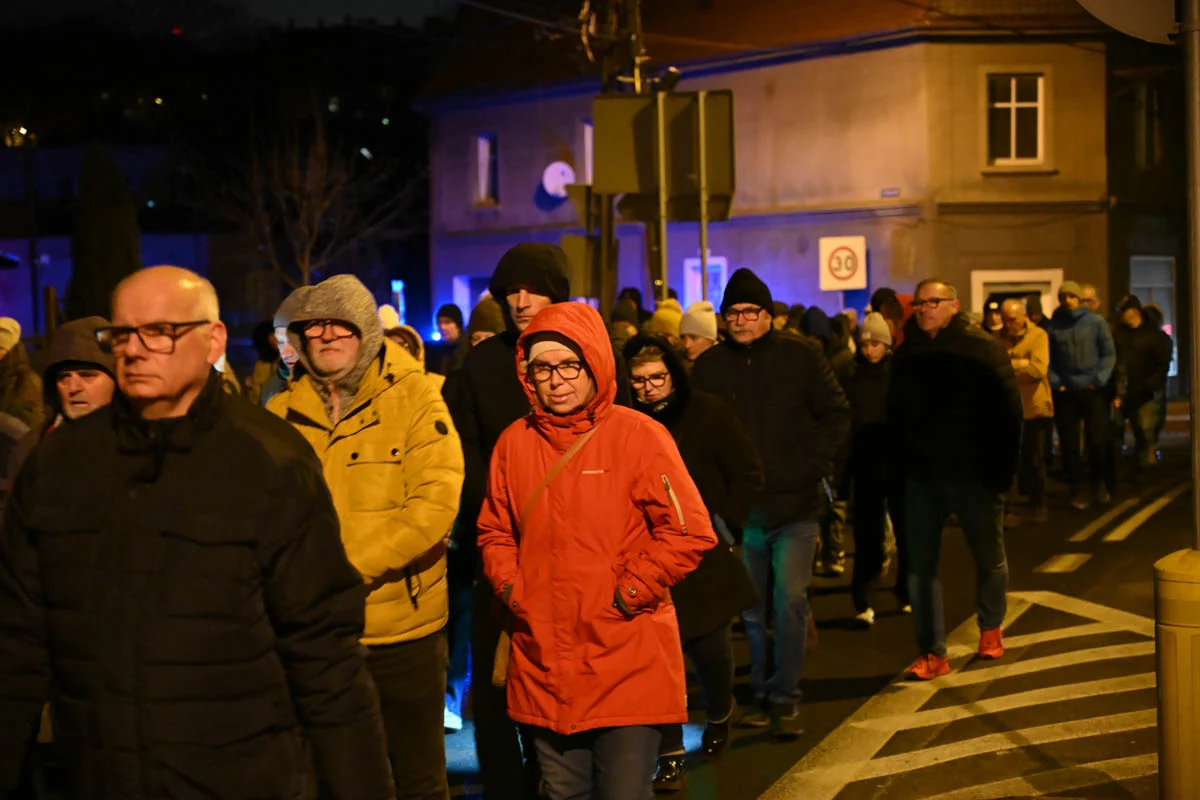 Wierni przeszli w Drogach Krzyżowych ulicami Rudy Śląskiej / fot. Marek Faber